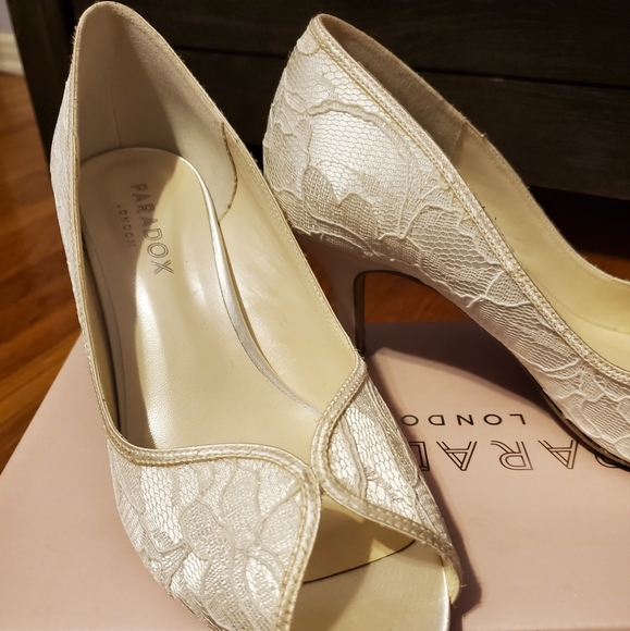Paradox London "Christabel" Ivory Lace open toe heels Size 7M US - Picture 3 of 5